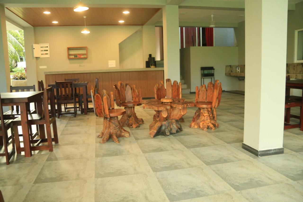 Sri Villa Rest Hikkaduwa Kültér fotó